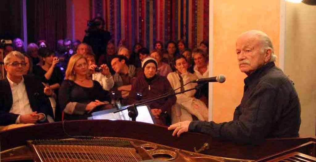 Carrara ospedale, concerto di Gino Paoli ad Oncologia