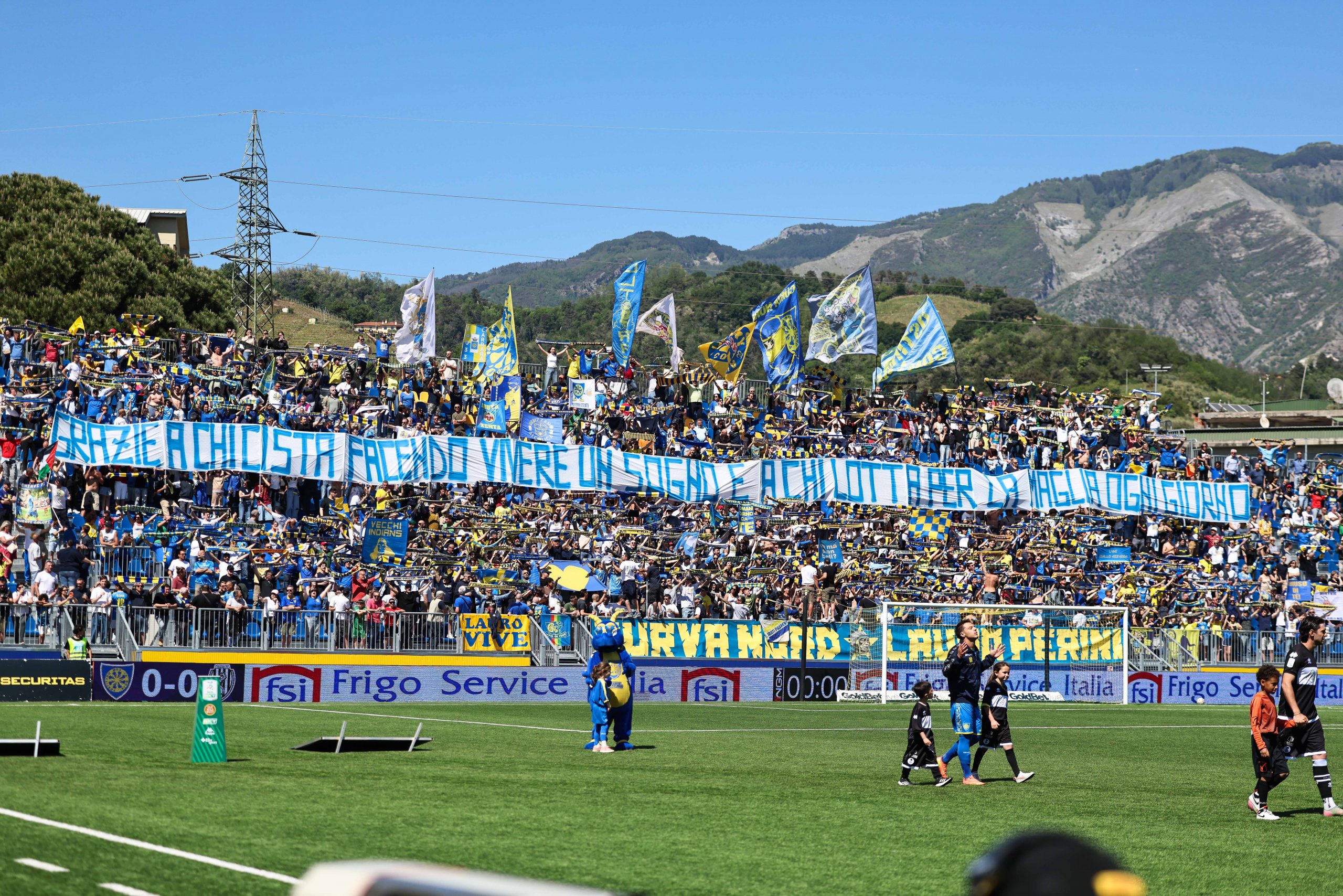 curva, ultras, carrarese