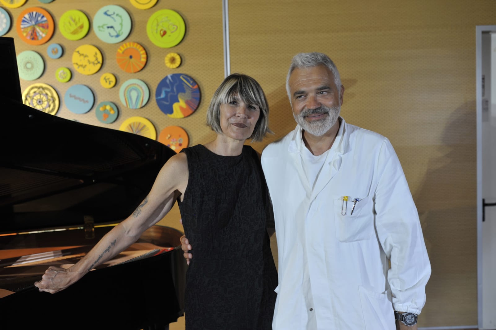 andrea Mambrini, primario, con la pianista Mary Veloce