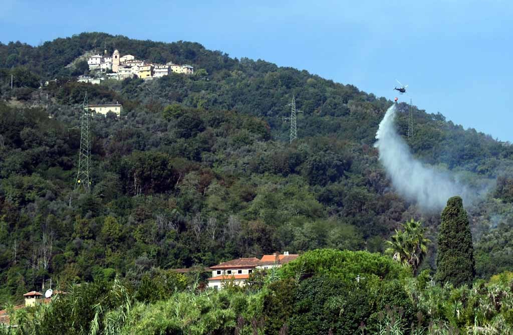 incendio fosdinovo